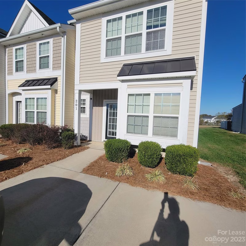 201 Halton Crossing
