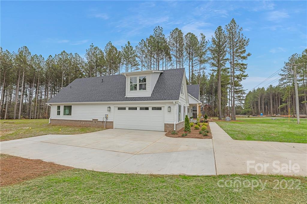 Property image 4 of 2390 Lee Lawing Road in Lincoln Estates, Lincolnton, NC 28092