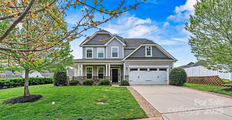 Robinson Oaks, Gastonia Community