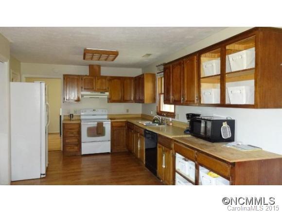 Property image 5 of 55 Oakwood Drive in Ravenwood Forest, Horse Shoe, NC 28742