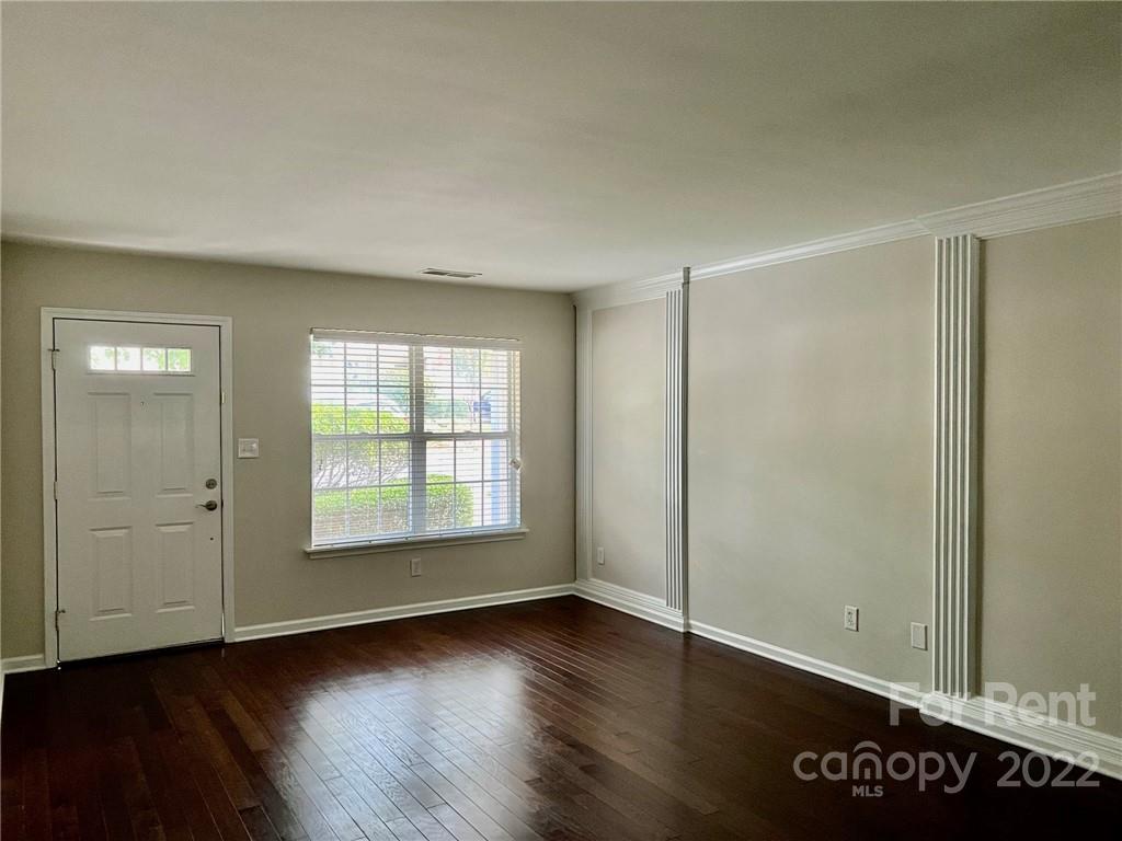 Property image 2 of 8433 Southgate Commons Drive in Southgate Commons, Charlotte, NC 28277