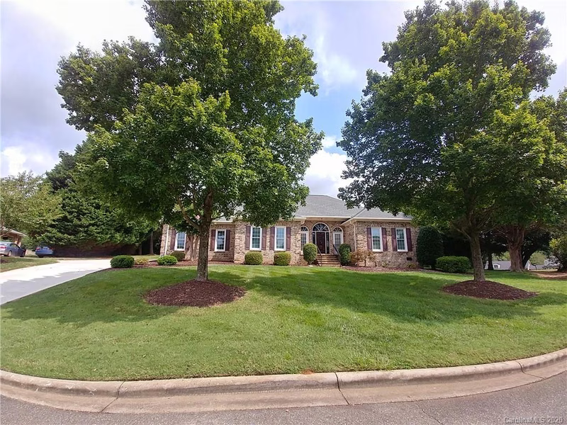 Property image 2 at 1266 Lochshire Lane, Gastonia, NC 28054