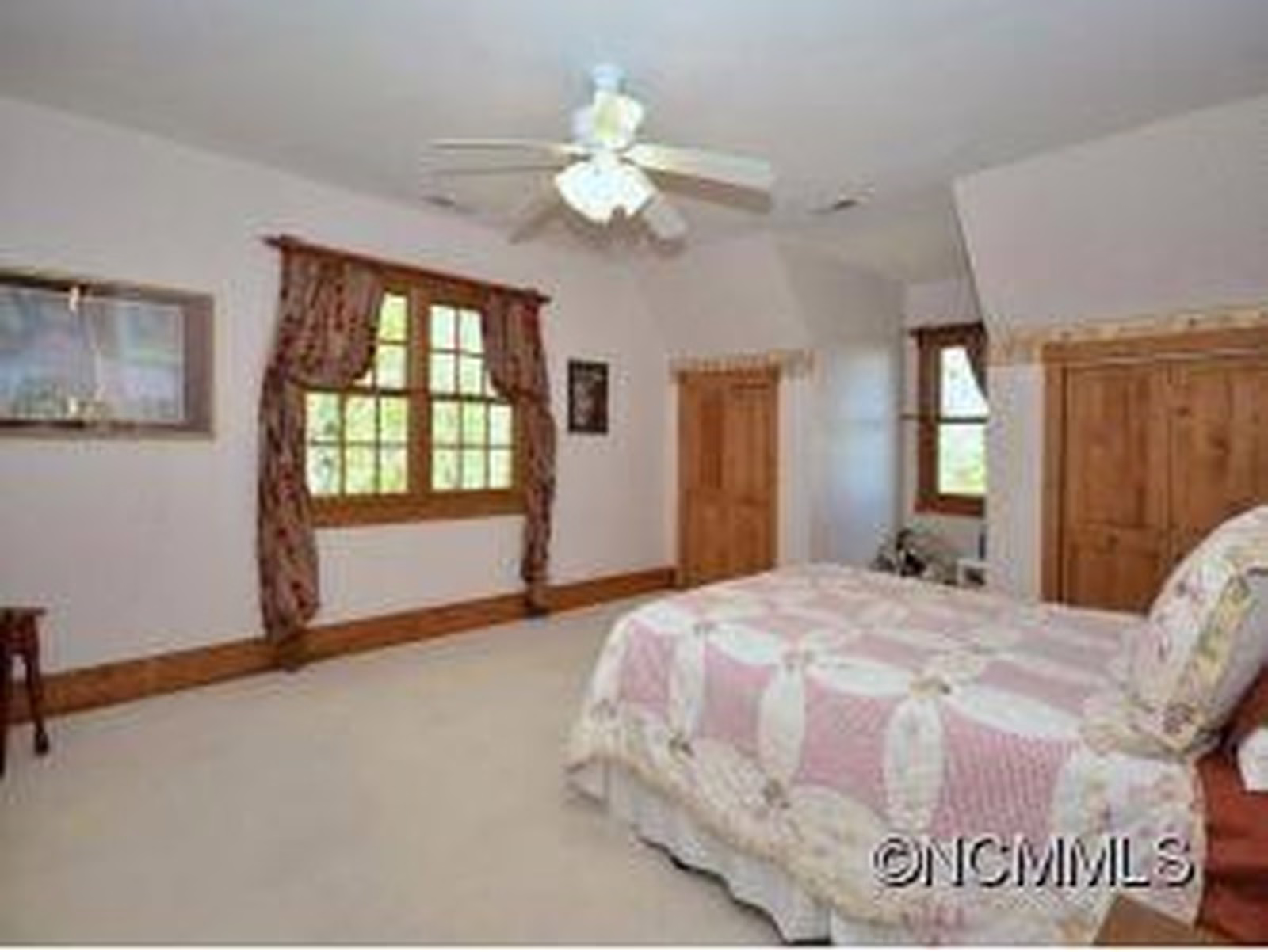 Property image 1 at 288 Ravenwood Lane, Horse Shoe, NC 28742