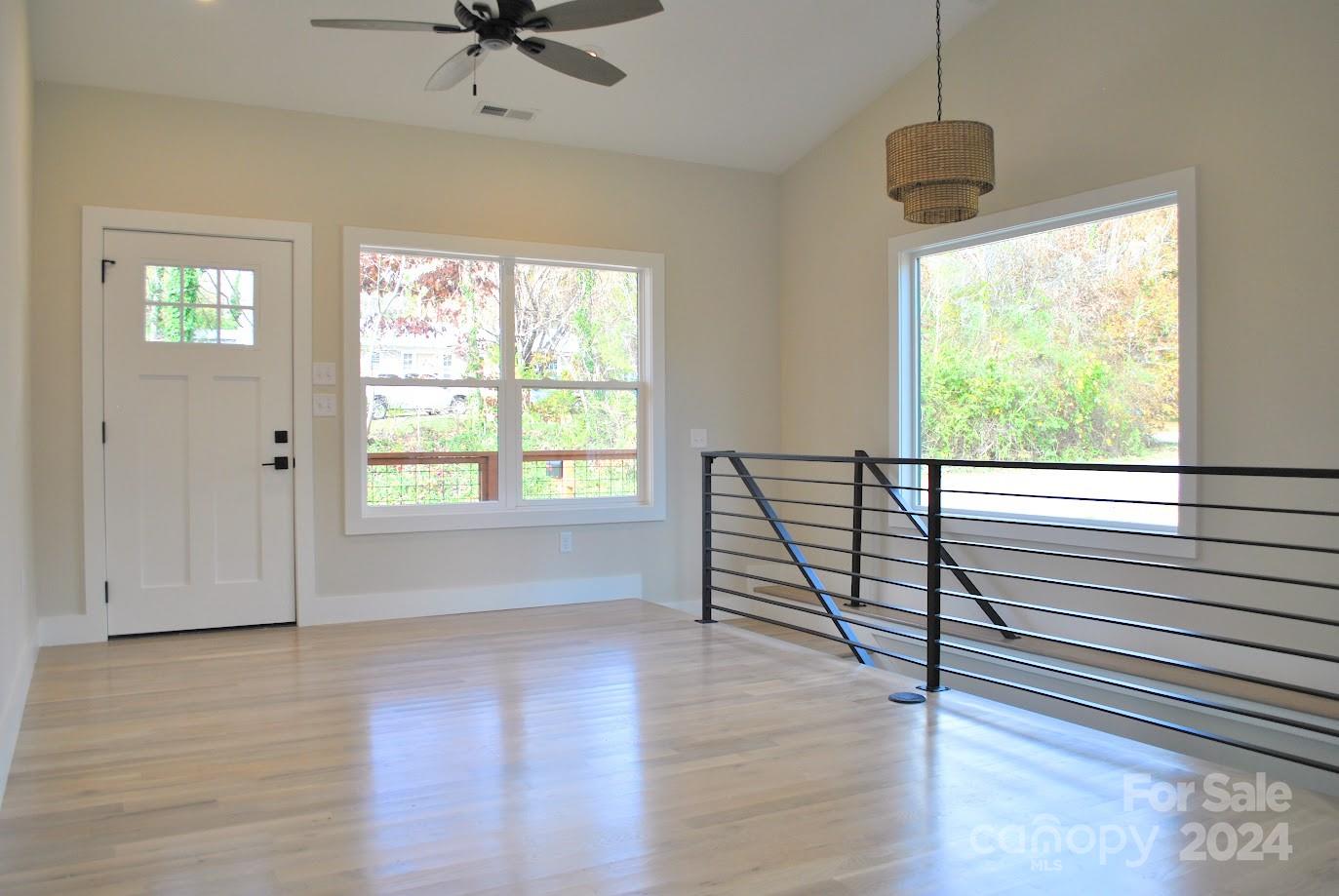 Property image 5 of 105 Ivanhoe Drive in Grovemont, Swannanoa, NC 28778
