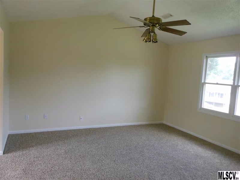 Property image 2 at 1326 Grady Lane, Hickory, NC 28602