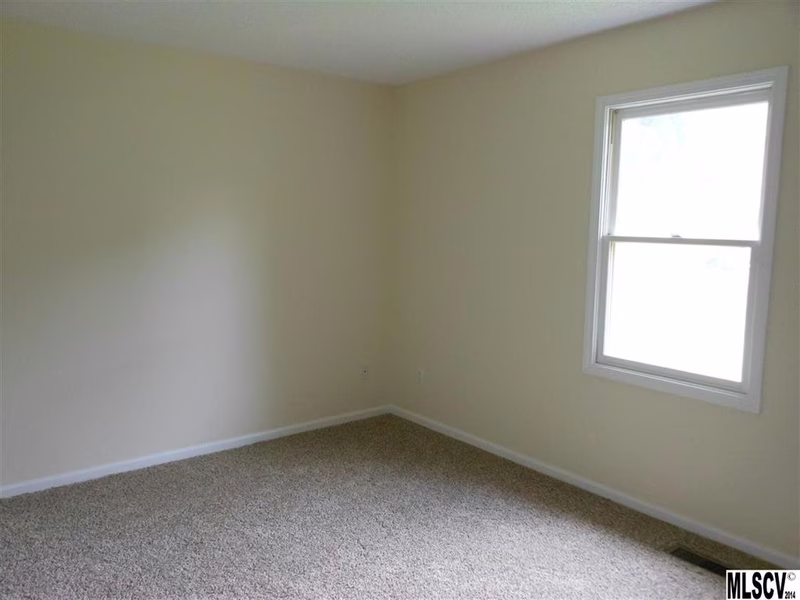 Property image 4 at 1326 Grady Lane, Hickory, NC 28602