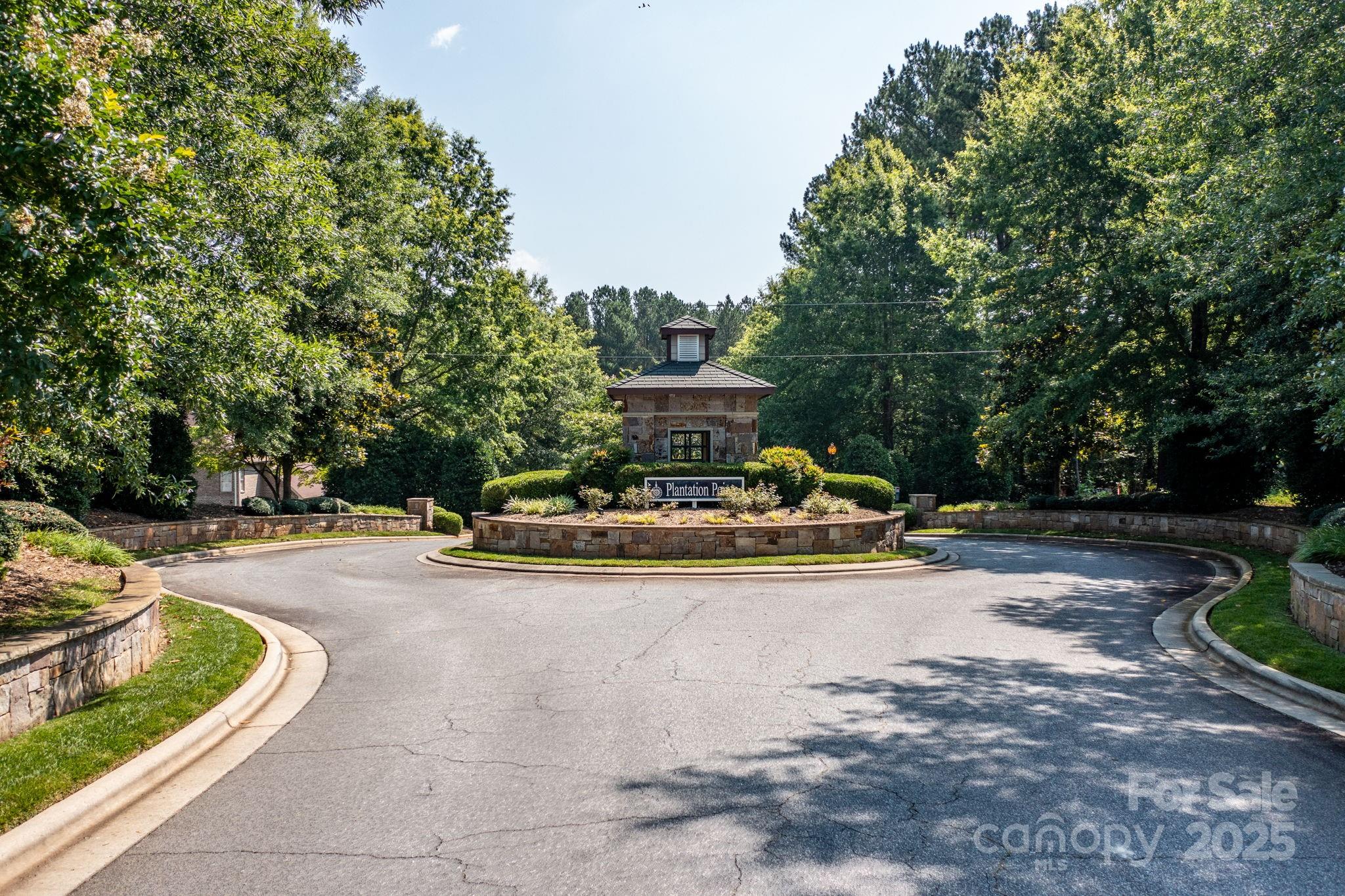 Property image 2 of 6092 Plantation Pointe Drive in Plantation Pointe, Granite Falls, NC 28630