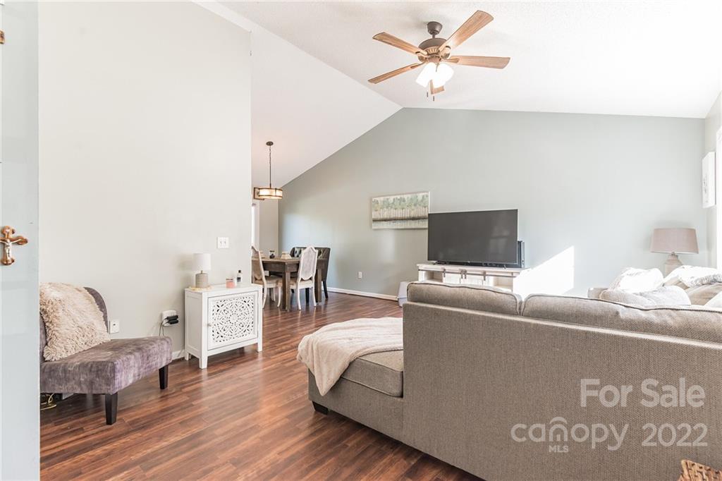 Property image 3 of 1464 Ridgewood Drive in Hidden Valley, Concord, NC 28027