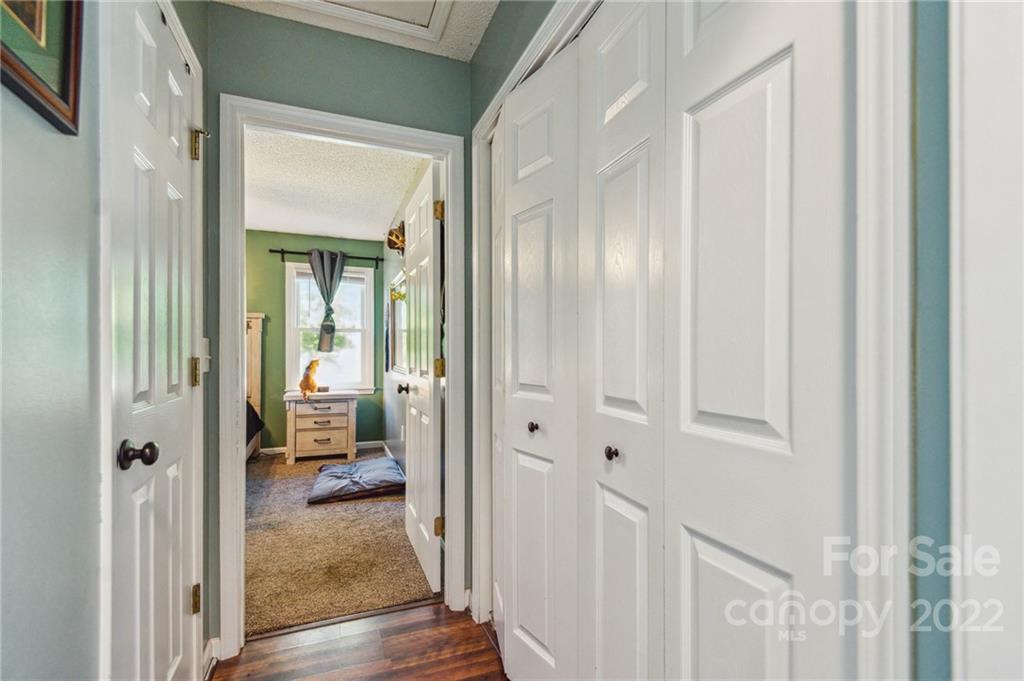 Property image 5 of 1464 Ridgewood Drive in Hidden Valley, Concord, NC 28027
