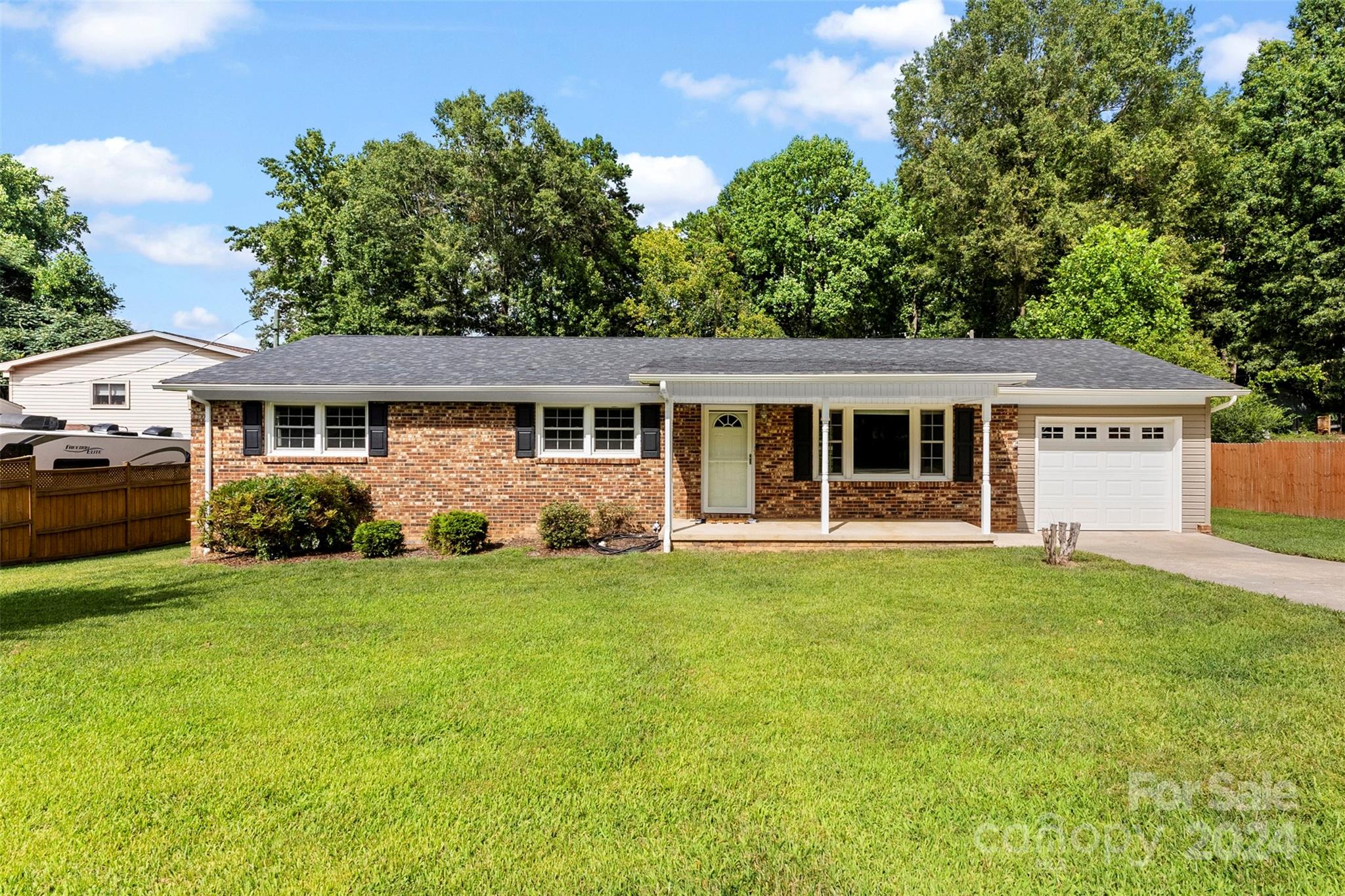 Property image 2 of 2514 Cove Creek Drive in SOUTHGATE, Gastonia, NC 28056