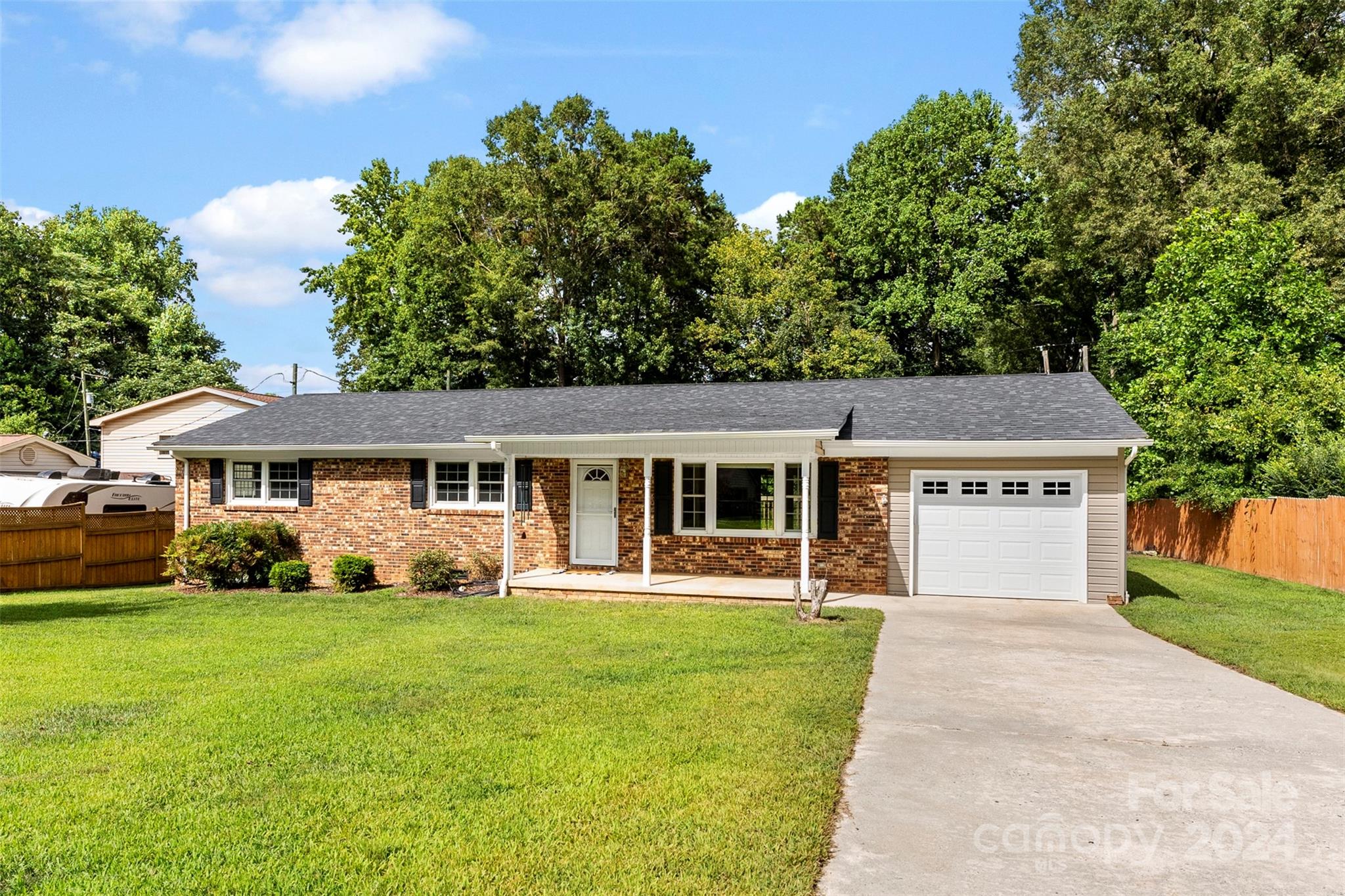 Property image 3 of 2514 Cove Creek Drive in SOUTHGATE, Gastonia, NC 28056
