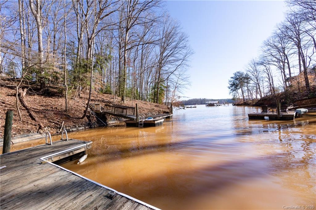 Property image 2 of 1758 Sherwood Court in Sherwood Shores, Sherrills Ford, NC 28673