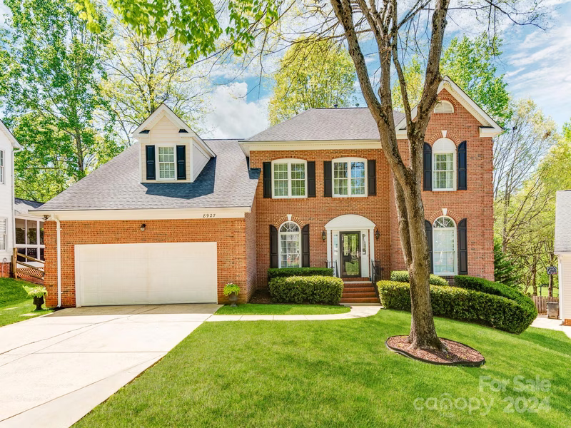 8927 Glade Court