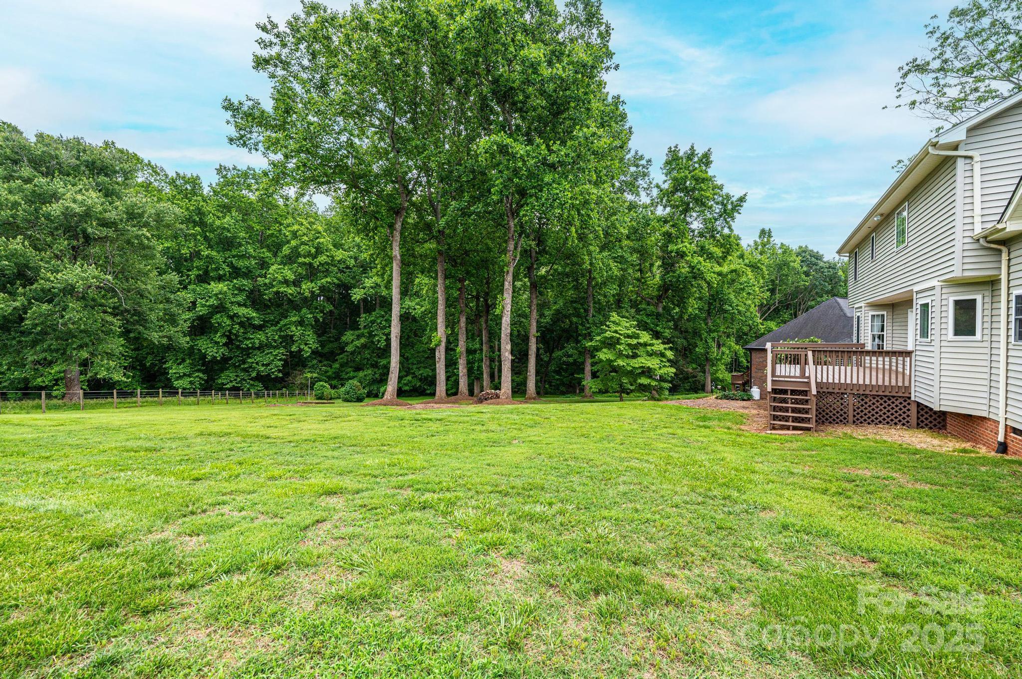 Property image 3 of 2728 Touchstone Circle in Walnut Creek, Newton, NC 28658