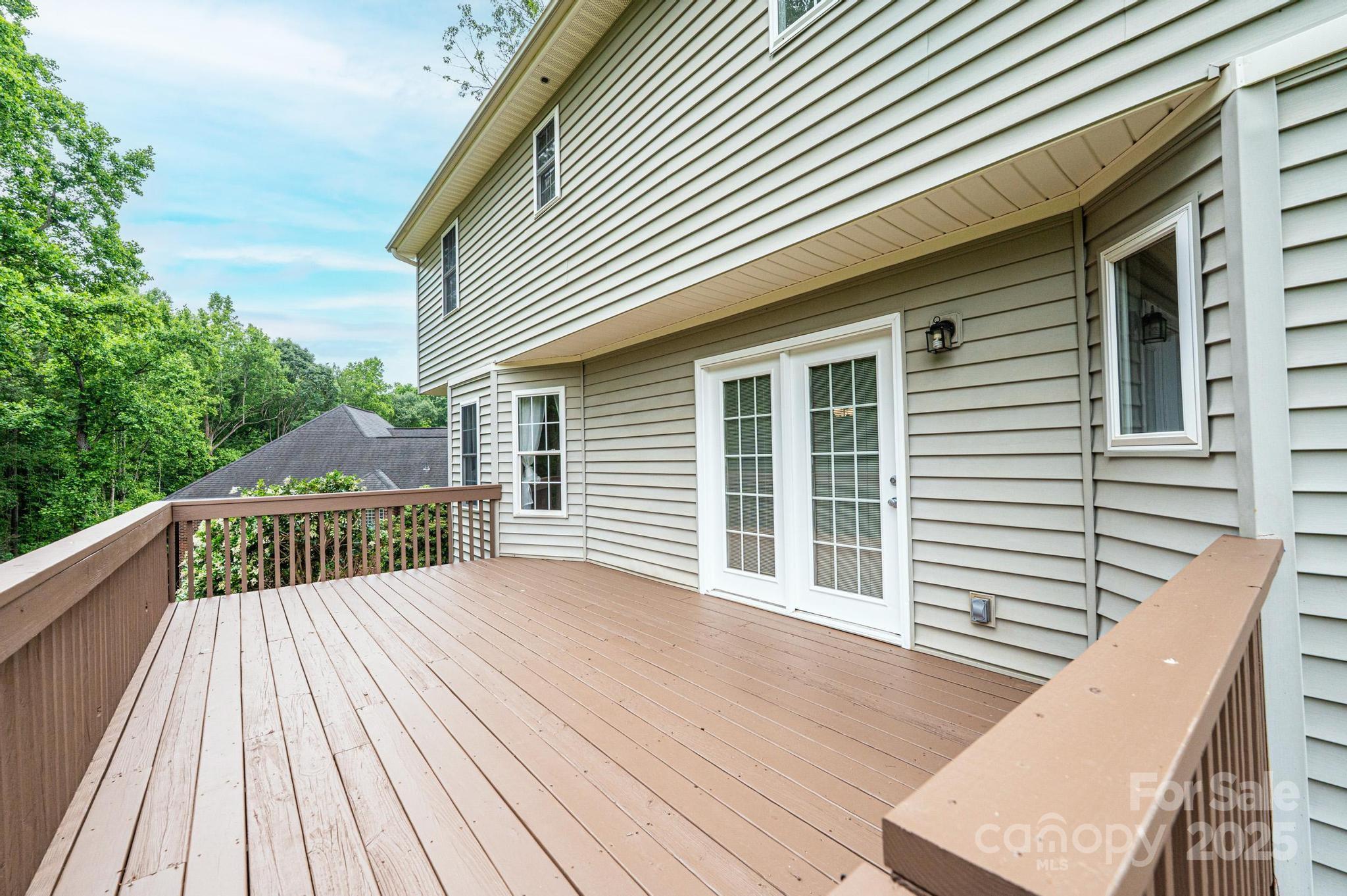 Property image 4 of 2728 Touchstone Circle in Walnut Creek, Newton, NC 28658