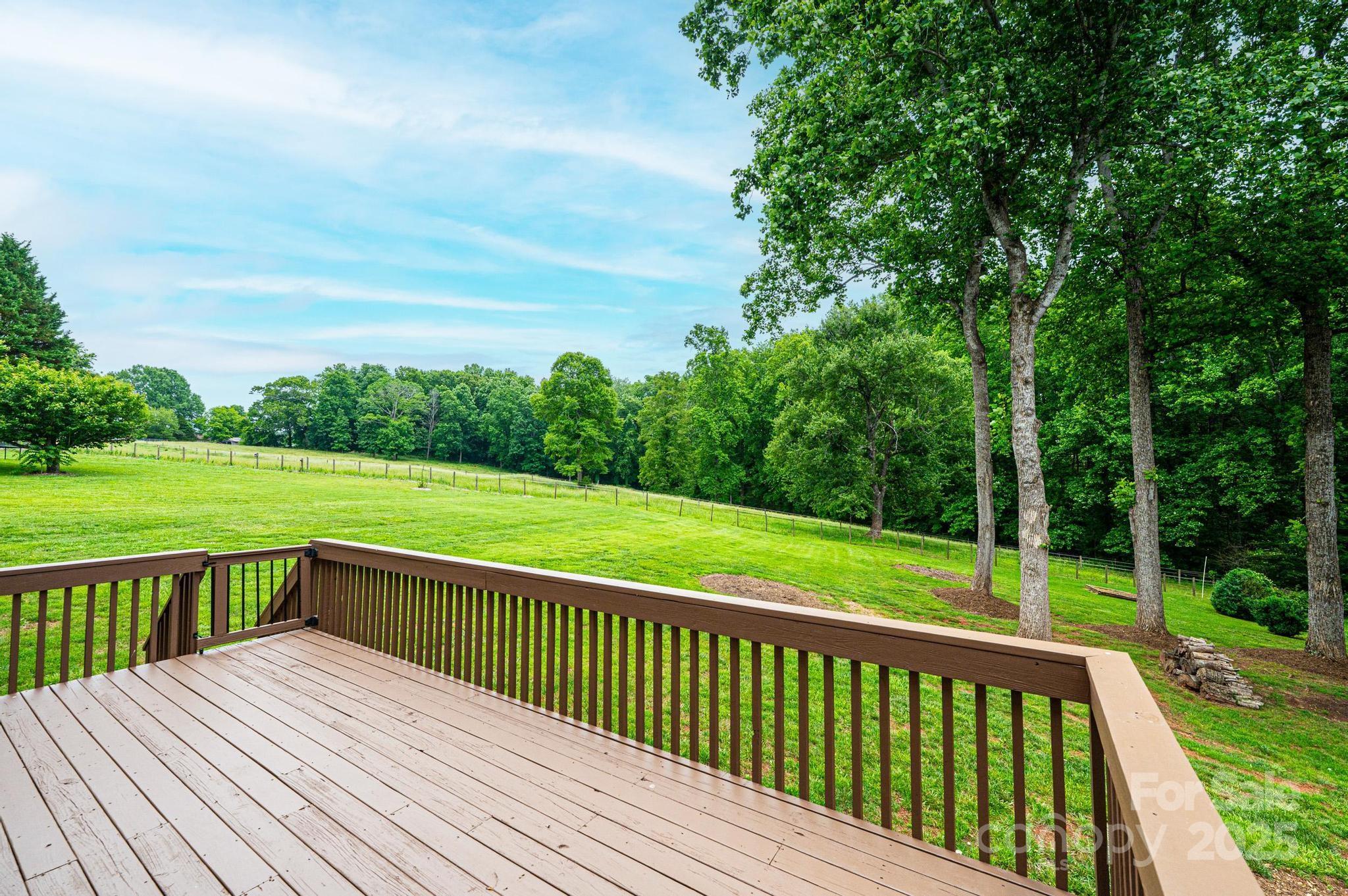 Property image 5 of 2728 Touchstone Circle in Walnut Creek, Newton, NC 28658