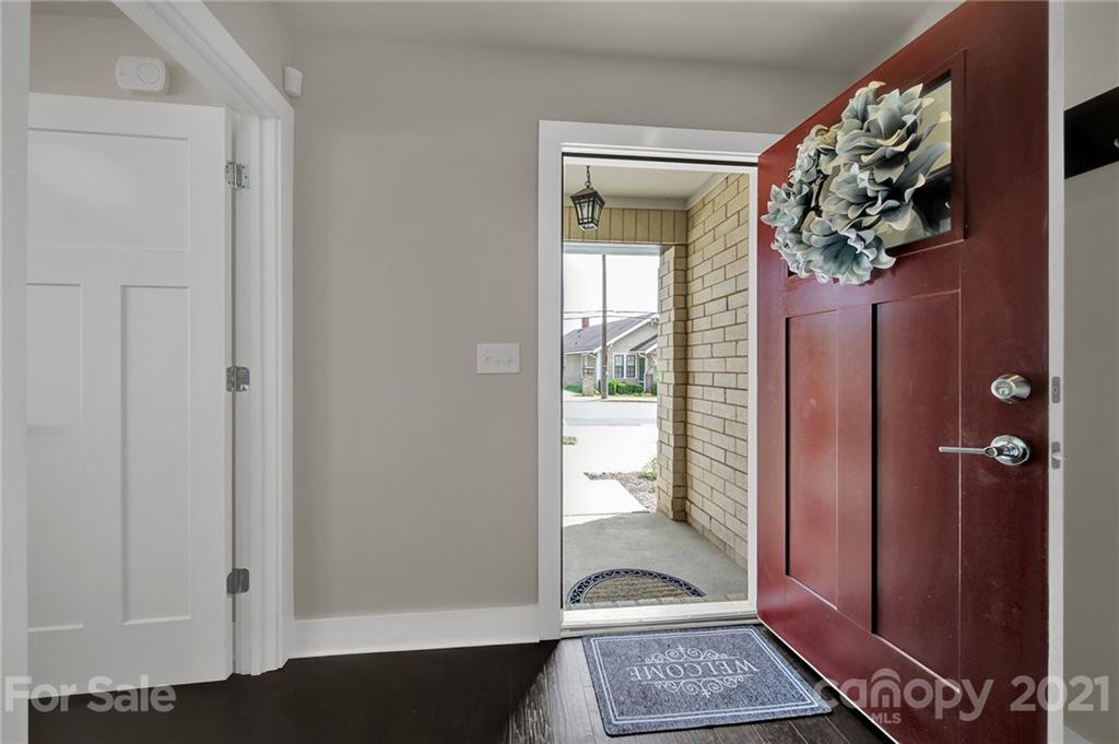 Property image 2 of 1539 Duckworth Avenue in Uptown West Terraces, Charlotte, NC 28208