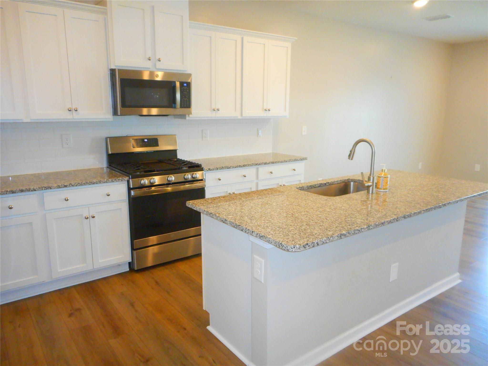 Property image 3 of 5224 Maynard Hill Drive in Secrest Landing, Monroe, NC 28110