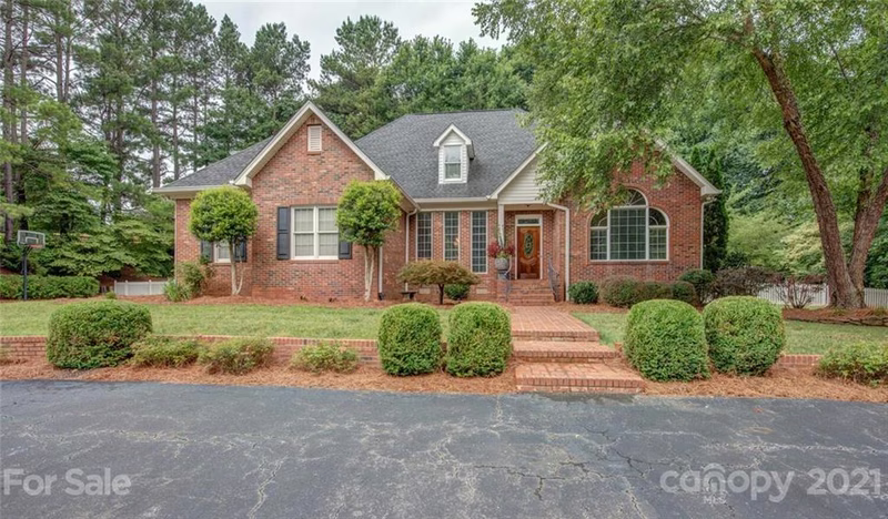 1001 Colony Court