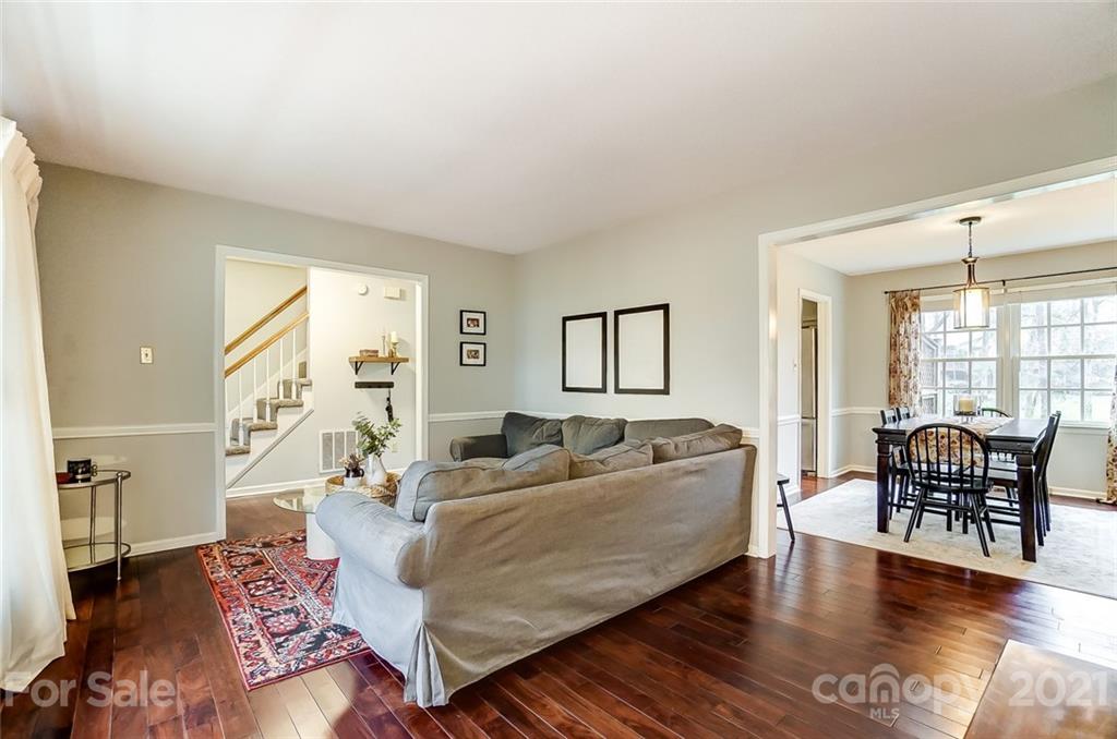 Property image 4 of 6639 Woodshed Circle in Country Roads, Charlotte, NC 28270