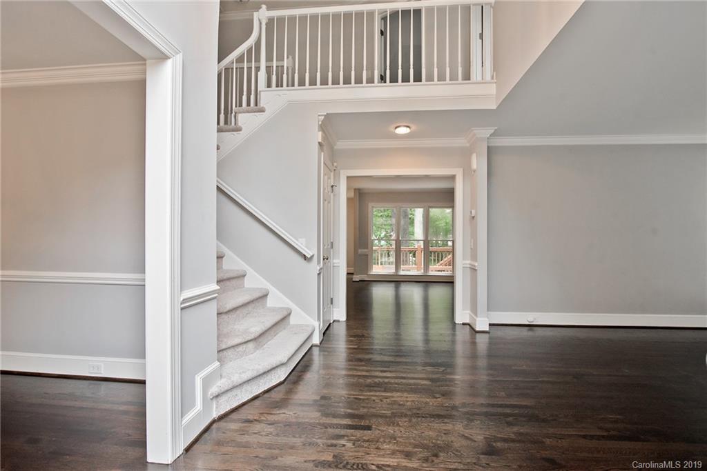 Property image 2 of 10118 Compton Lane in Green Farm, Huntersville, NC 28078