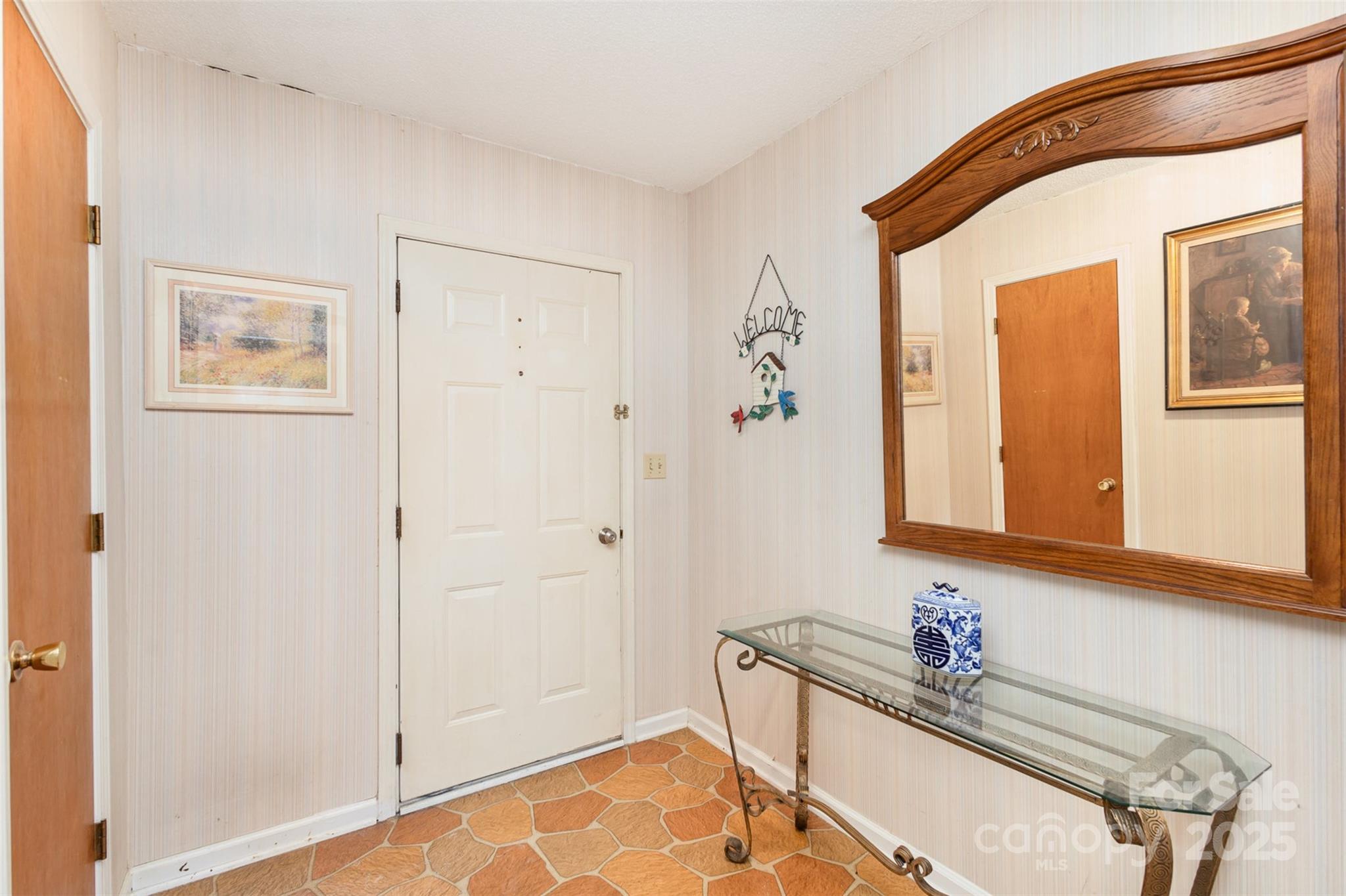 Property image 3 of 6613 Weldon Circle in Taymor, Concord, NC 28027