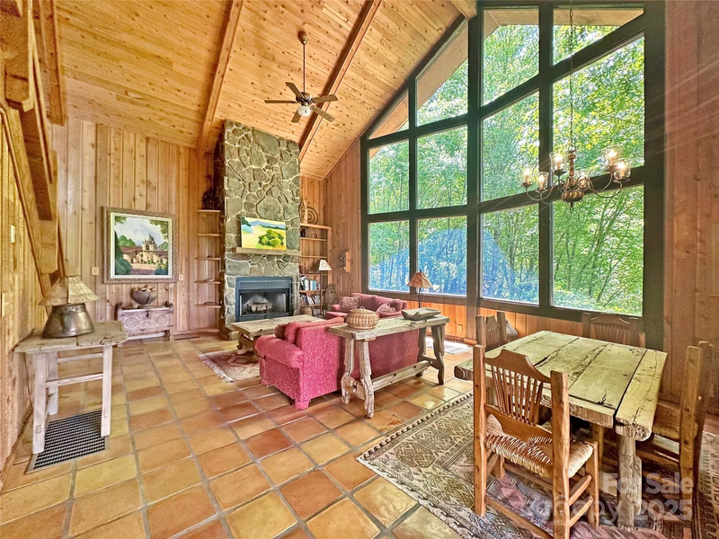 236 Valleyview Drive