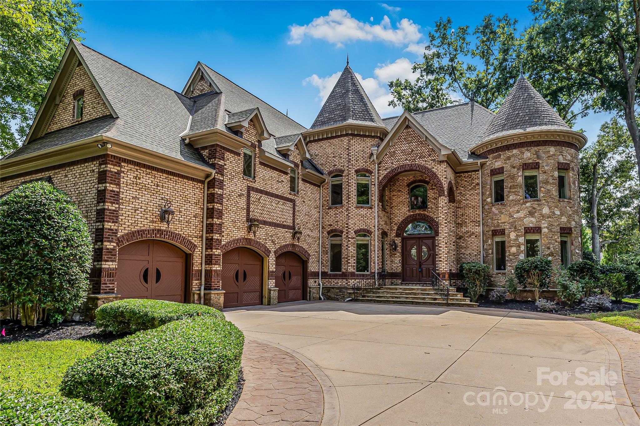 Property image 2 of 612 Beauhaven Lane in Chatelaine, Waxhaw, NC 28173