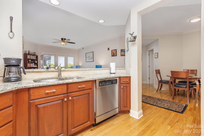 Property image 4 at 401 Church Street, Charlotte, NC 28202