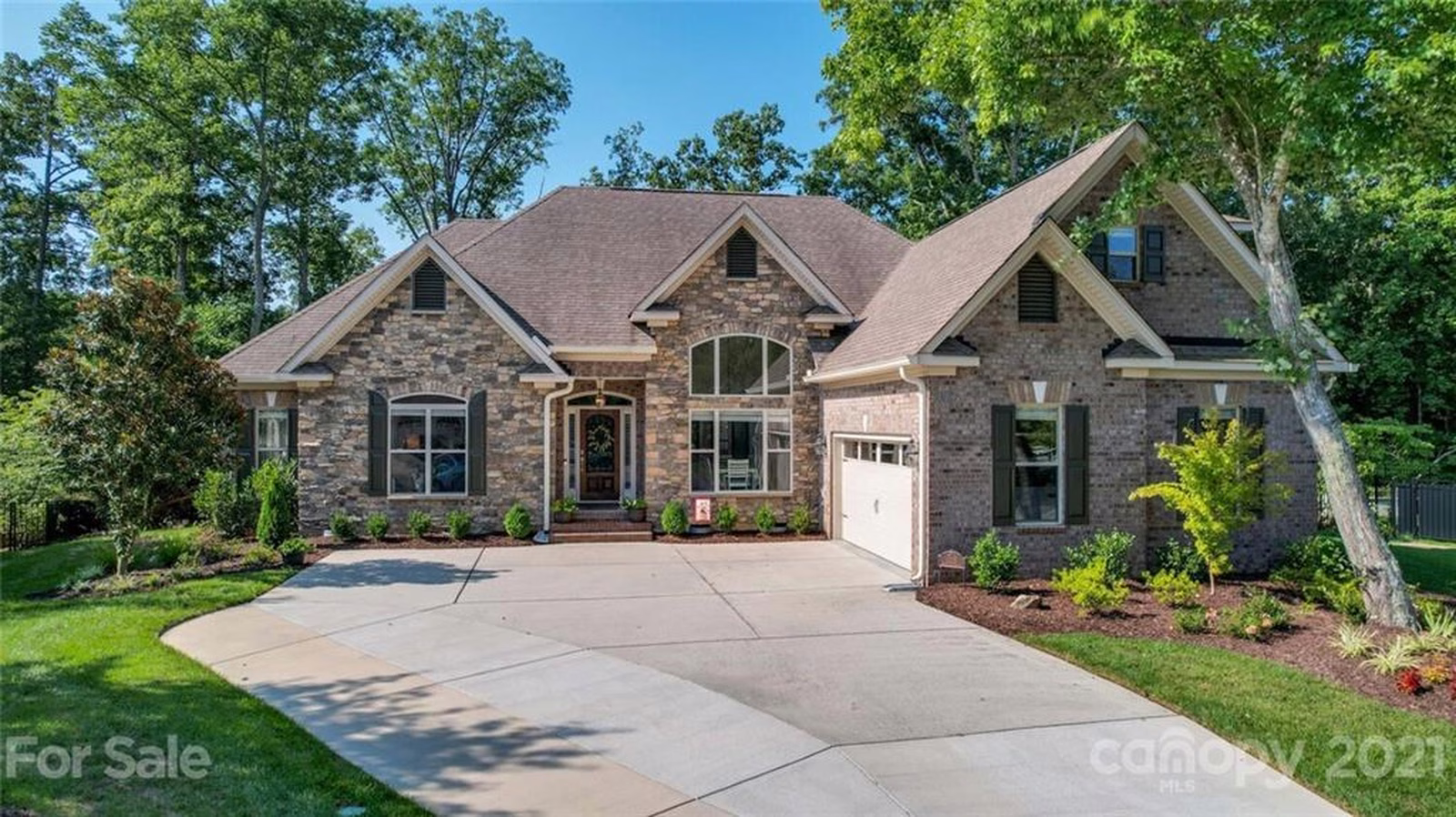 Property image 1 at 1005 Mossy Branch Court, Matthews, NC 28104