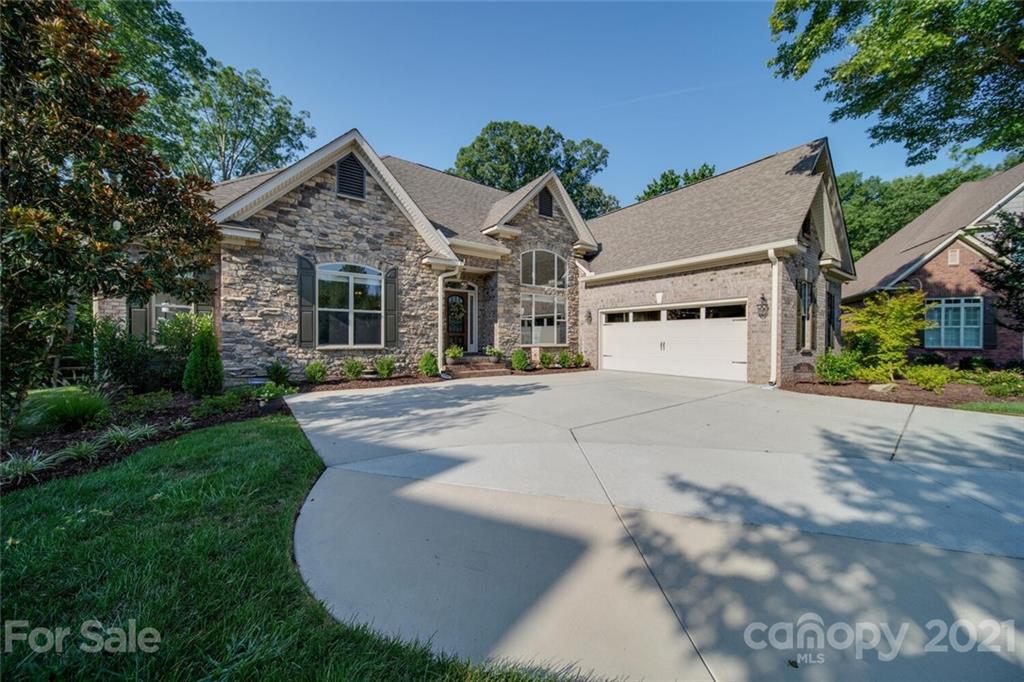 Property image 2 of 1005 Mossy Branch Court in Chestnut Place, Matthews, NC 28104