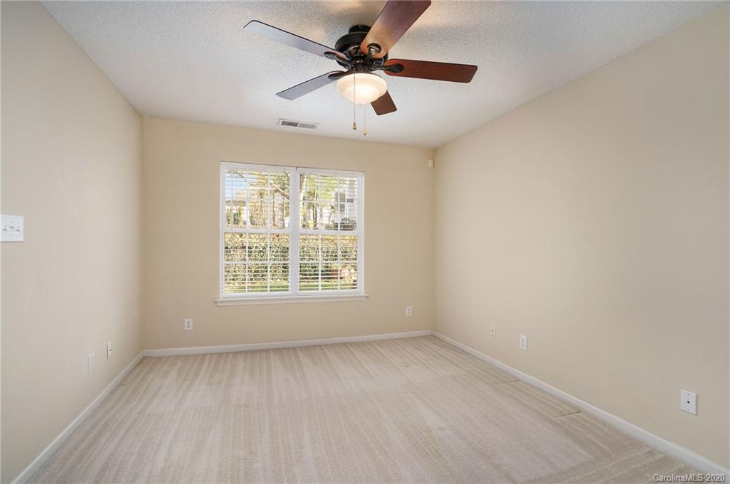 Property image 4 of 8907 Roseton Lane in Southgate, Charlotte, NC 28277