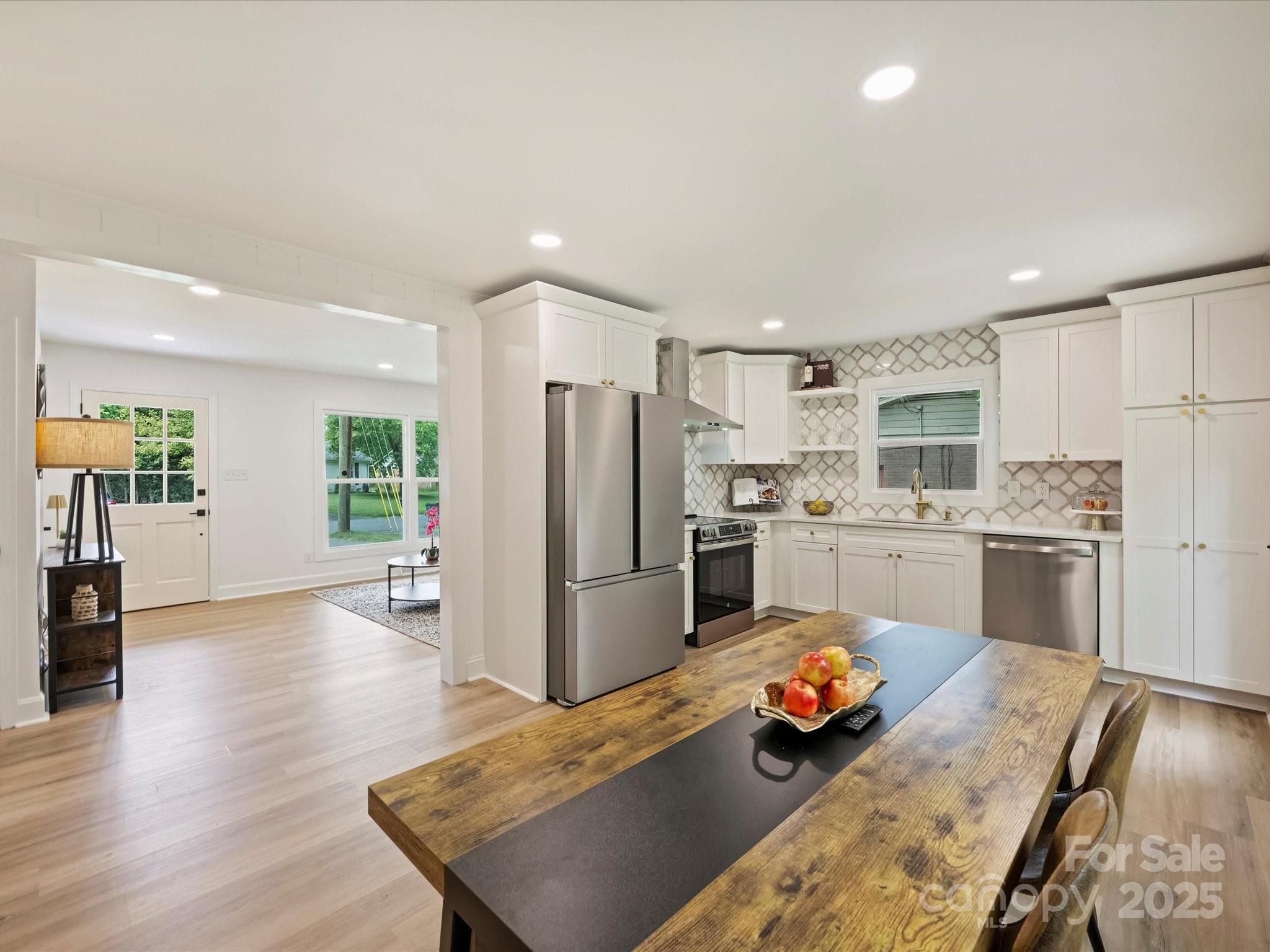 Property image 5 of 1426 Larkfield Lane in Starmount, Charlotte, NC 28210