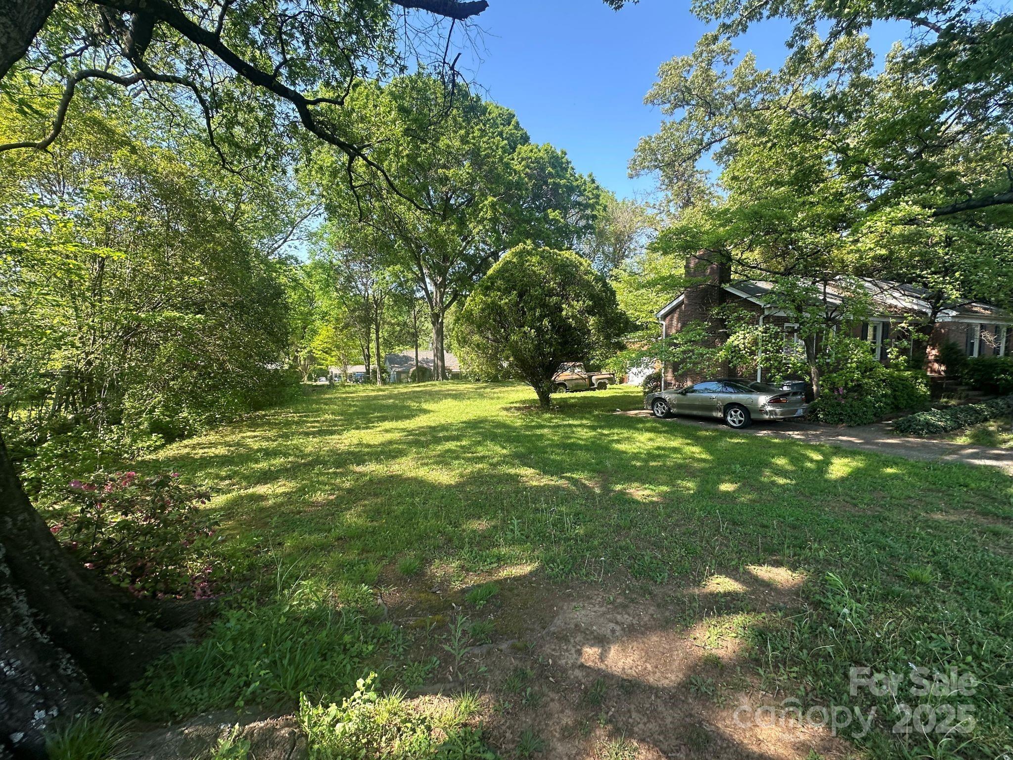 Property image 2 of 4301 The Plaza in Howie Acres, Charlotte, NC 28205