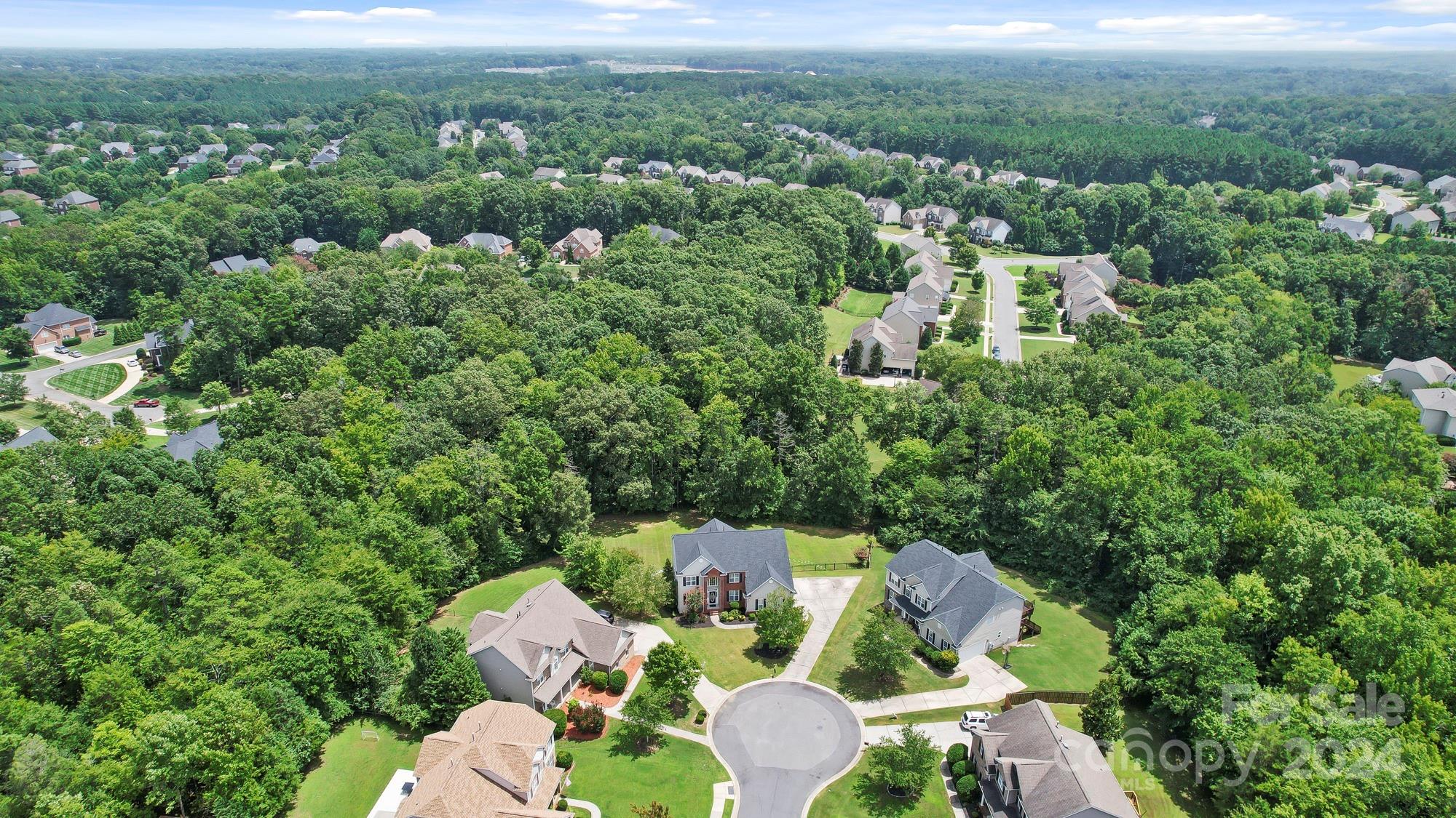 Property image 2 of 6300 Crosshall Place in Wesley Oaks, Waxhaw, NC 28173