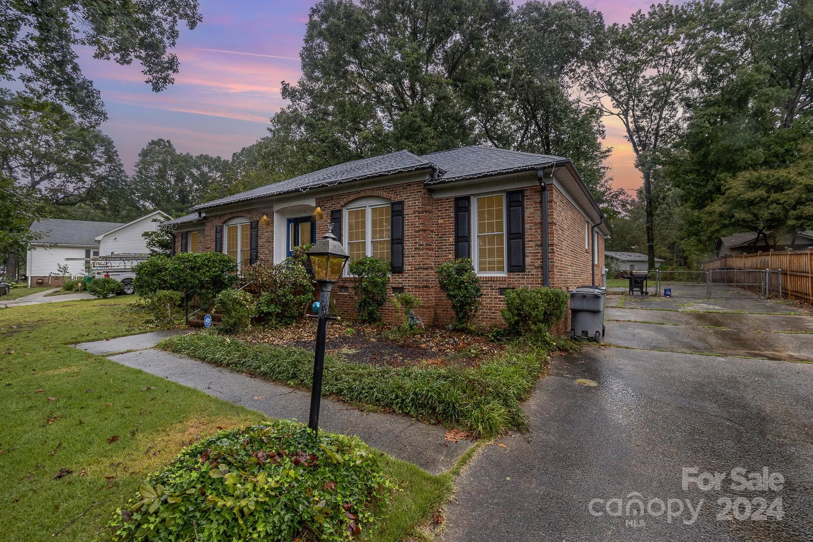 Property image 1 at 5718 Hollirose Drive, Charlotte, NC 28227