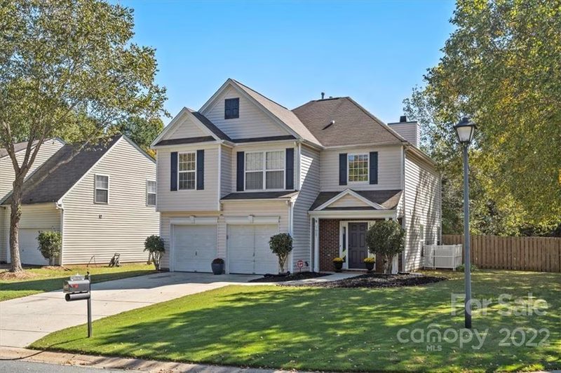 Property image 3 at 7027 Long Run Lane, Charlotte, NC 28216