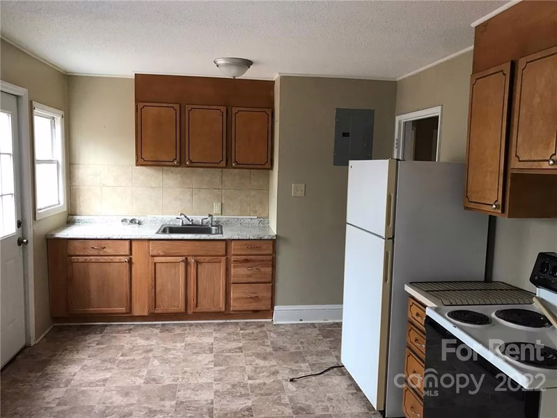 Property image 3 at 385 Westwood Drive, Statesville, NC 28677