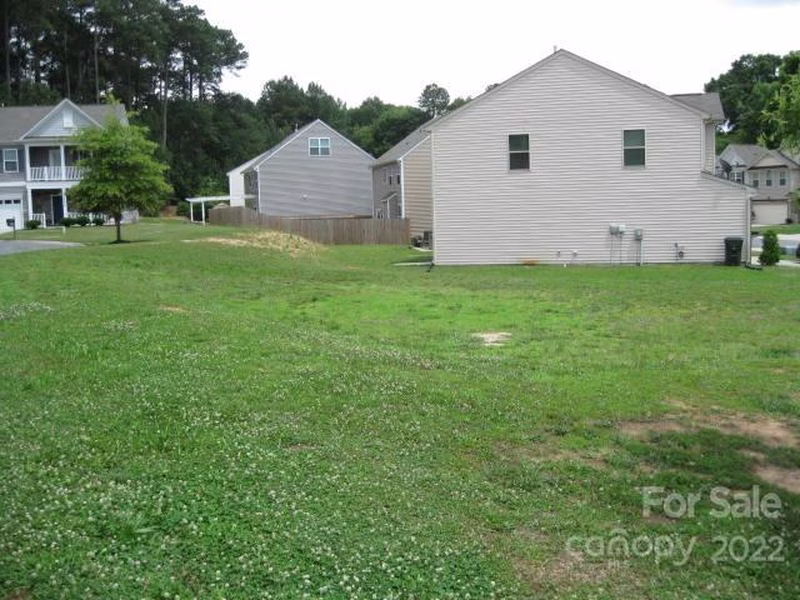Property image 2 at 904 Harbor Islands Court, Gastonia, NC 28056
