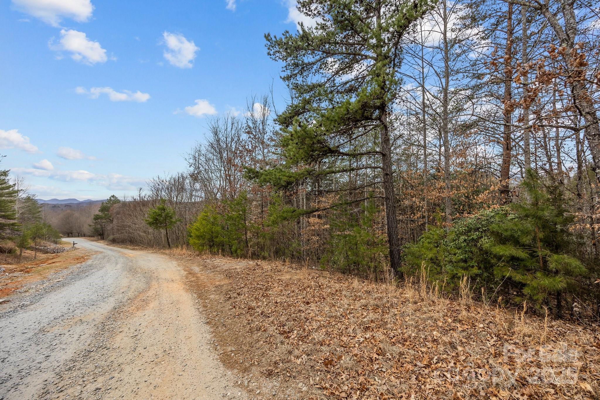 Property image 3 of Lot 104 Glenhaven Drive in Glenhaven, Marion, NC 28752