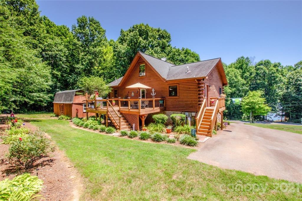 Property image 3 of 1751 Sherwood Court in Sherwood Shores, Sherrills Ford, NC 28673