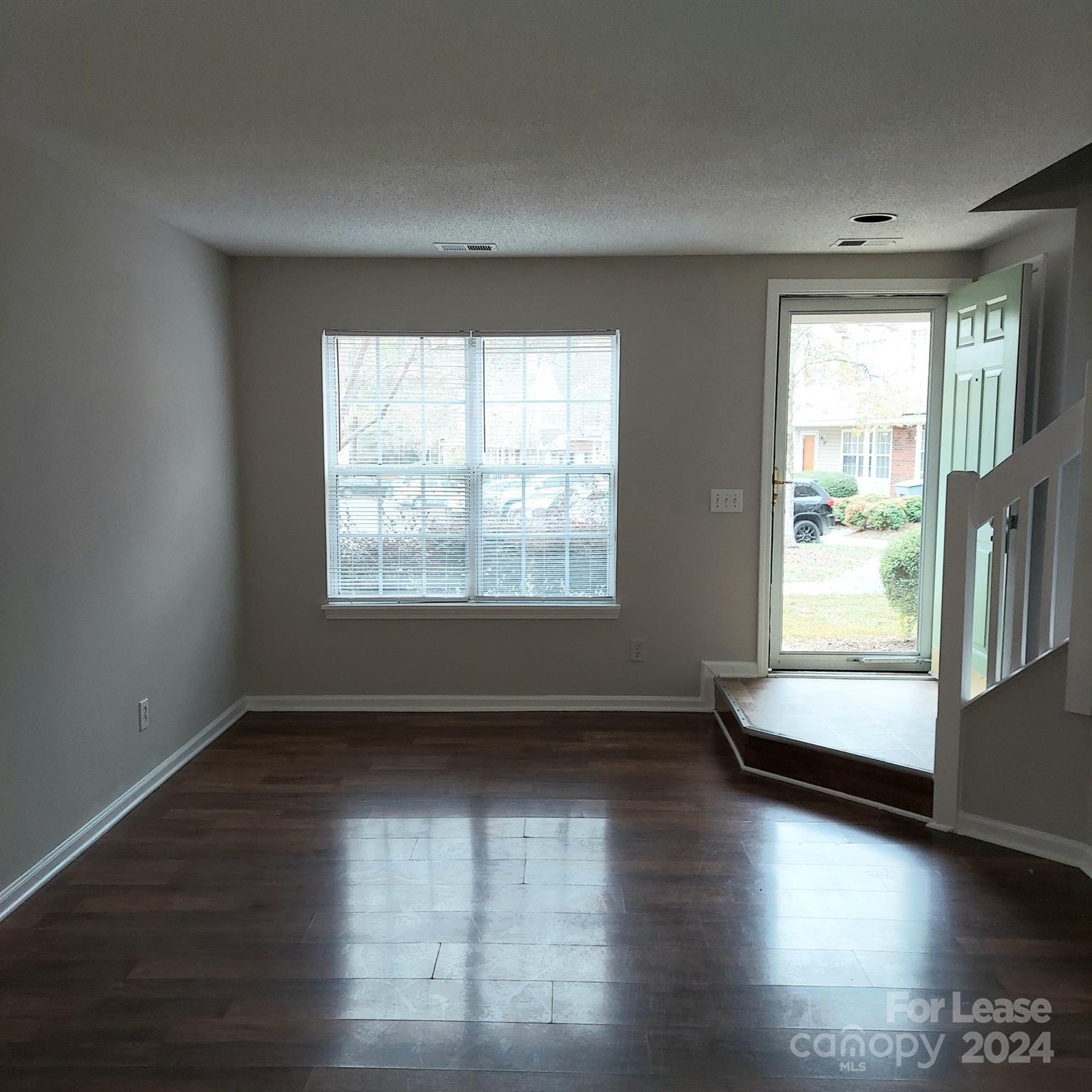 Property image 5 of 3206 Summercroft Lane in Rossmore, Charlotte, NC 28269