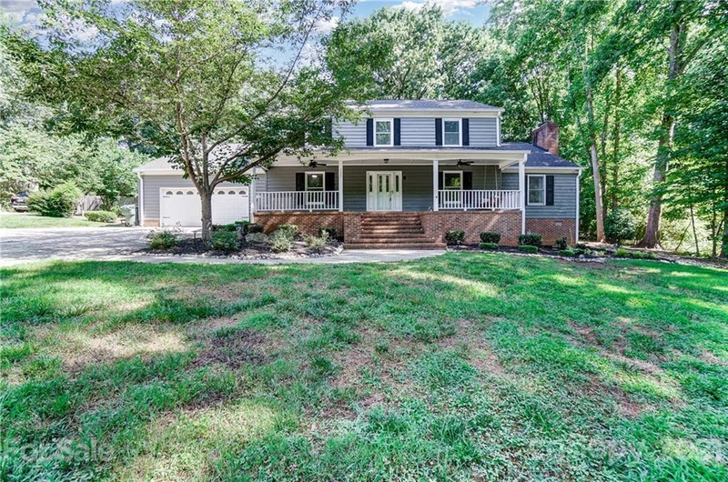 Property image 2 at 3029 Southampton Circle, Gastonia, NC 28056