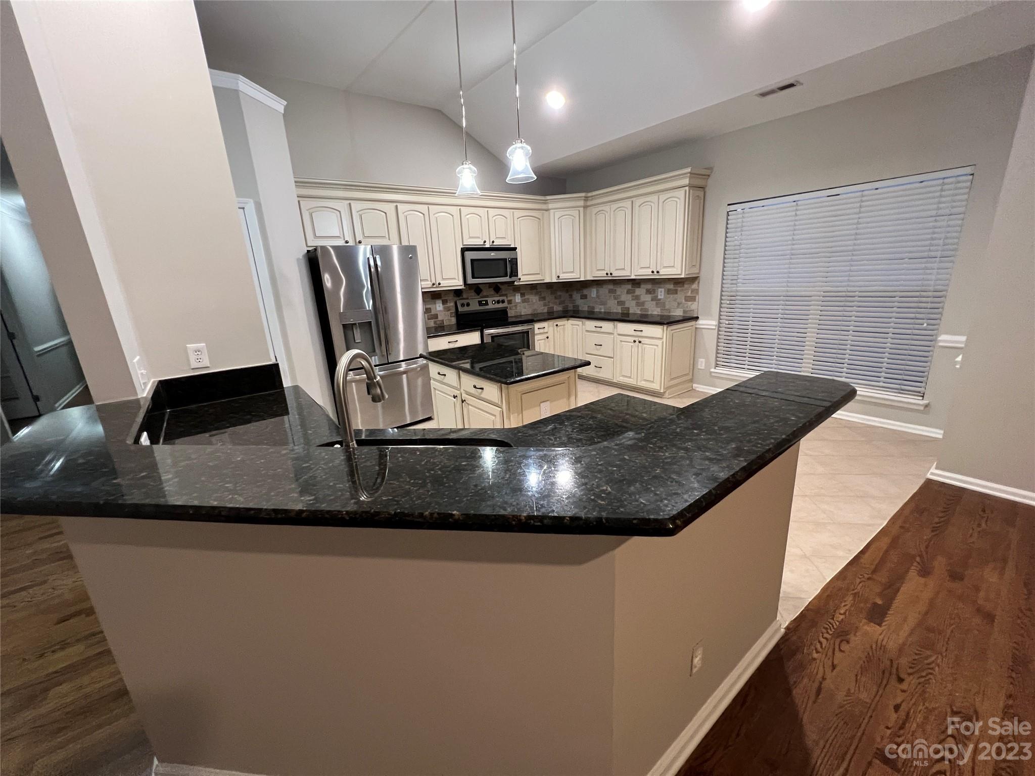 Property image 5 of 1664 Heather Glen Road in Lantern Green, Kannapolis, NC 28081