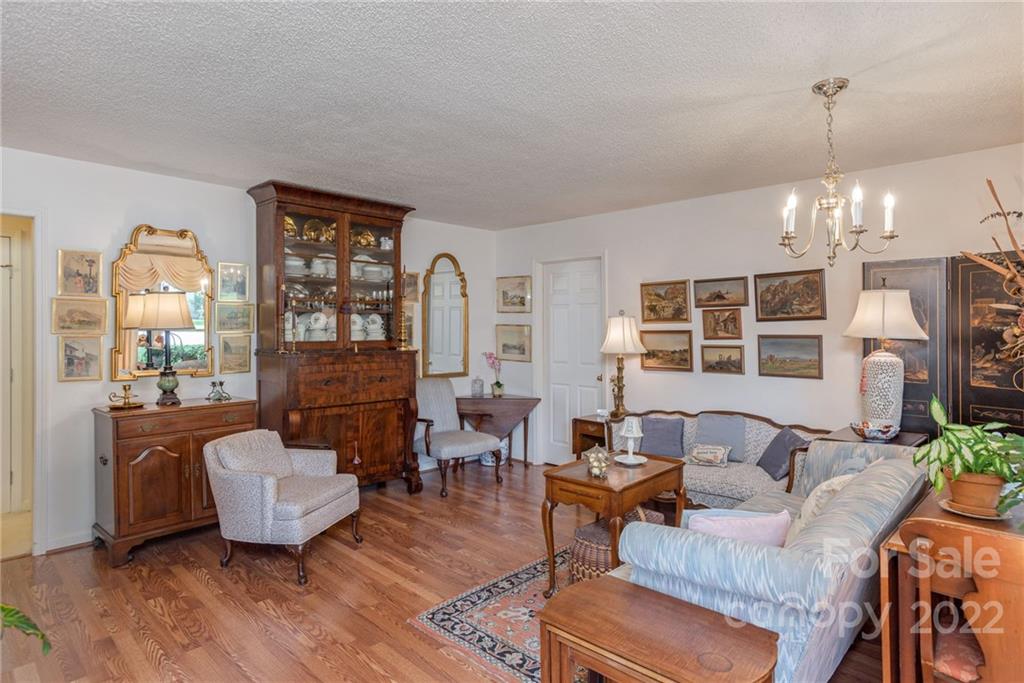 Property image 5 of 403 Pocono Court in The Hills at Averys Creek, Arden, NC 28704