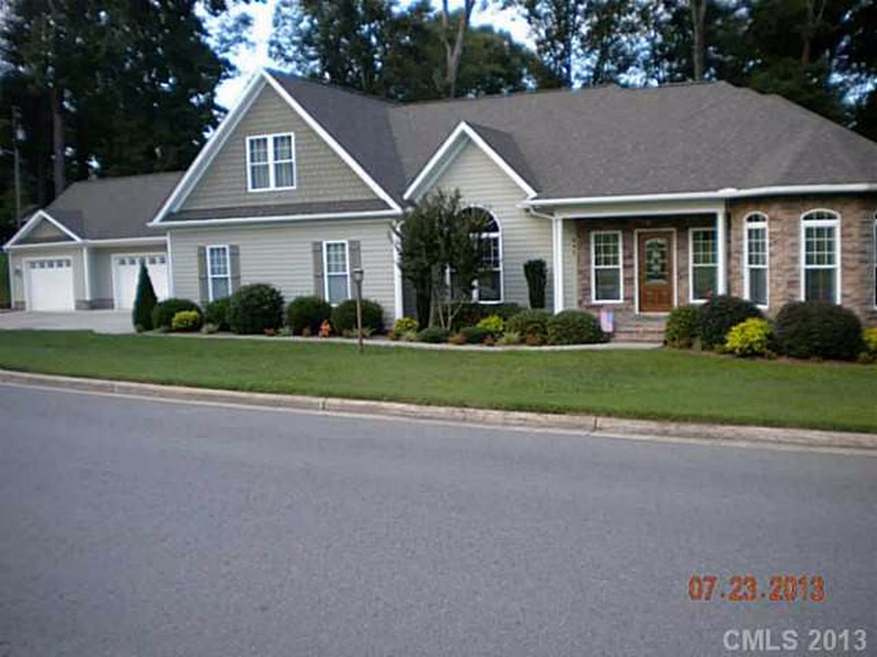 642 Peace Haven Road