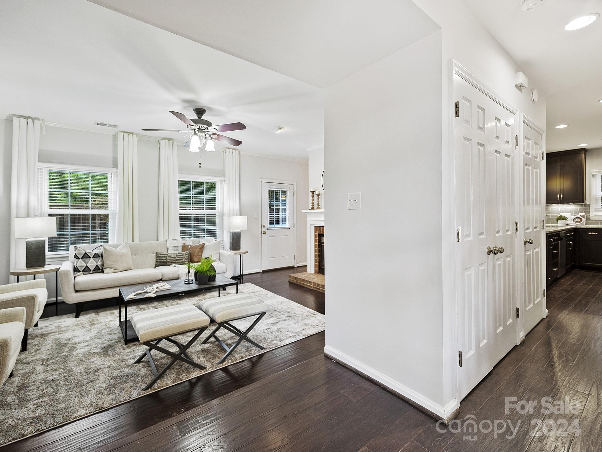 Property image 3 of 3808 Selwyn Farms Lane in Selwyn Farms, Charlotte, NC 28209