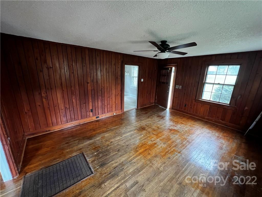 Property image 4 of 2317 Armstrong Park Drive in Armstrong Park, Gastonia, NC 28054
