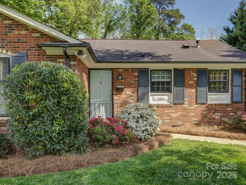 Property image 2 at 5601 Londonderry Road, Charlotte, NC 28210