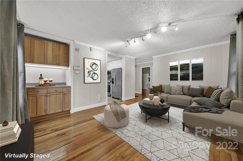 Property image 4 of 4216 Howie Circle in Howie Acres, Charlotte, NC 28205